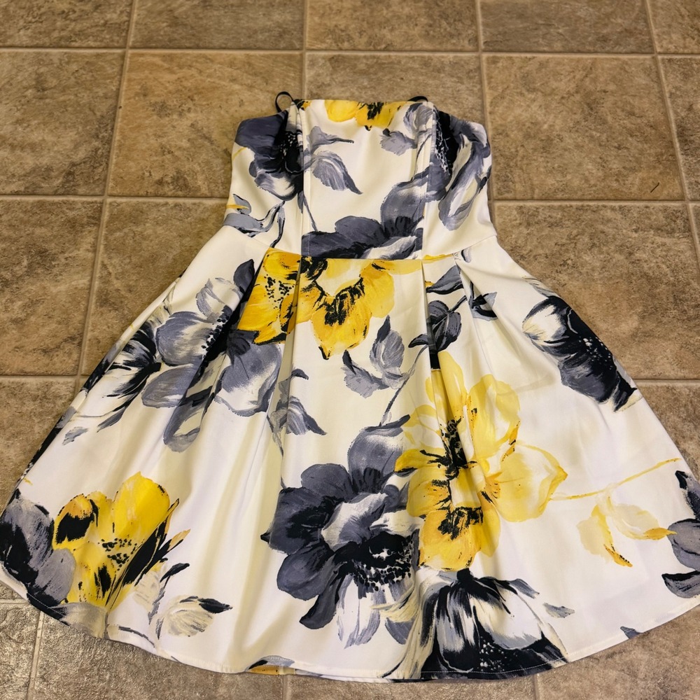 Xtraordinary Floral Strapless Fit and Flare Cocktail Dress White Yellow Grey 1